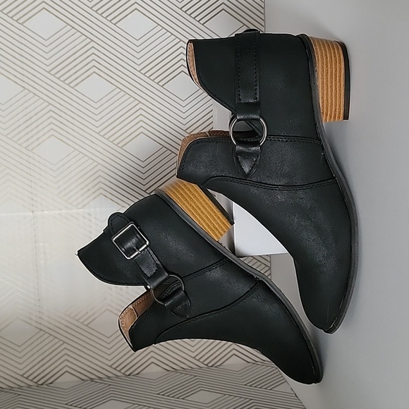 Black Ankle Booties with Buckle and Tan Heel - Picture 3 of 4